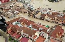 Pedro Sanchez megnézte az árvizet, és segítséget ígért