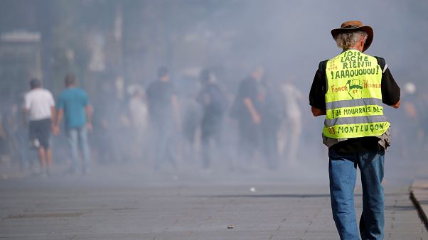 سلسة من الاعتقالات في صفوف محتجي السترات الصفراء في فرنسا سلسة من الاعتقالات في صفوف محتجي السترات الصفراء في فرنسا