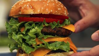 محكمة بريطانية تقضي بمسؤولية مطعم للوجبات السريعة في وفاة شاب يعاني من الحساسية