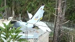 فيديو: 7 قتلى و3 جرحى في تحطم طائرة صغيرة بكولومبيا