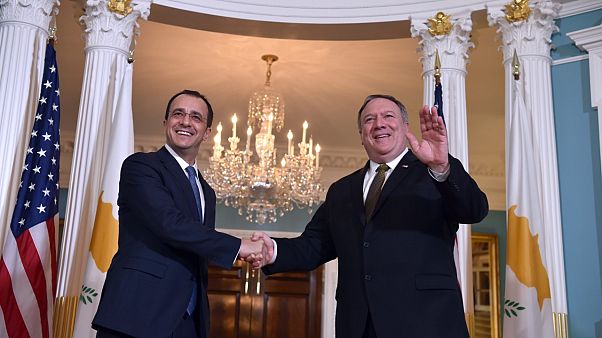 Kıbrıs Dışişleri Bakanı Nikos Christodoulides Kasım ayında ABD Dışişleri Bakanı Mike Pompeo ile görüşmüştü Kıbrıs Dışişleri Bakanı Nikos Christodoulides Kasım ayında ABD Dışişleri Bakanı Mike Pompeo ile görüşmüştü
