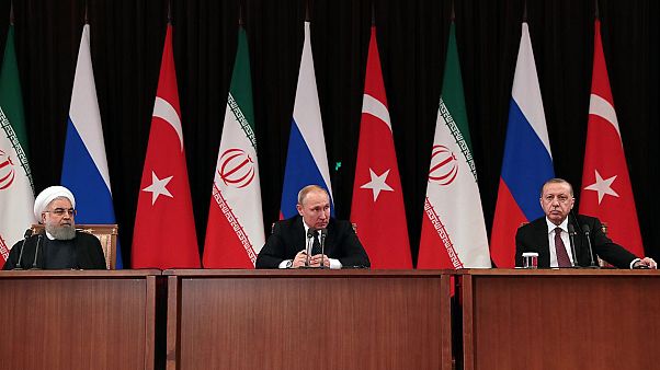 Cumhurbaşkanı Erdoğan, Putin ve Ruhani video konferans yöntemi ile görüşecek: Gündem Suriye krizi Cumhurbaşkanı Erdoğan, Putin ve Ruhani video konferans yöntemi ile görüşecek: Gündem Suriye krizi