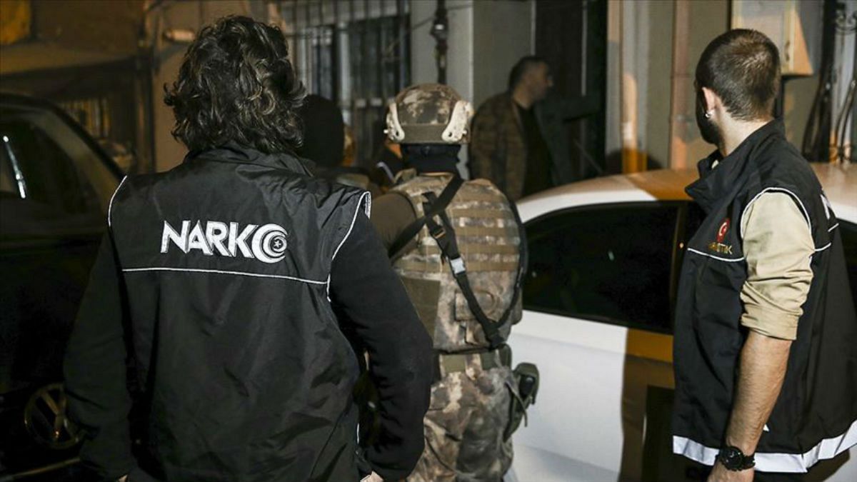 İstanbul'da uyuşturucu operasyonu: 35 kişi gözaltına alındı