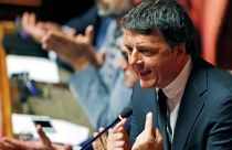 Ιταλία: Αποχωρεί... παραμένοντας ο Ματέο Ρέντσι