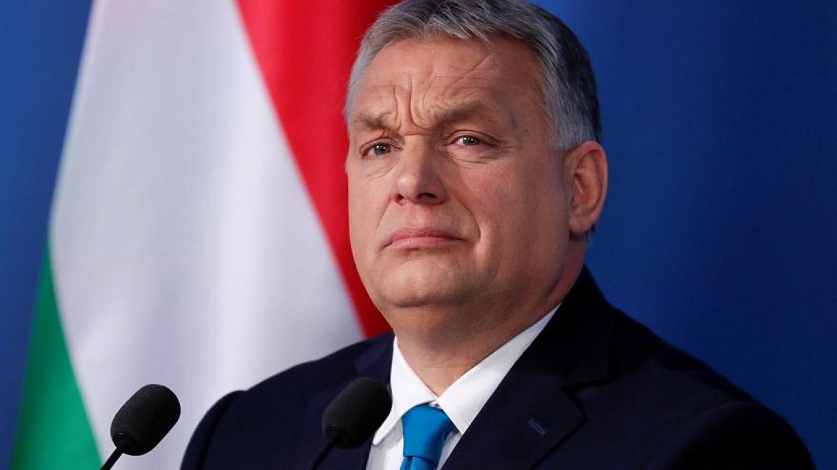 AB demokrasi ve hukuk alanında geri giden Macaristan ile ne yapacak?
