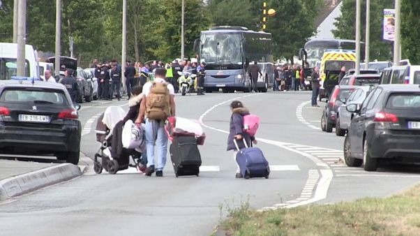 "Slum geschlossen": Flüchtlingslager am Ärmelkanal geräumt "Slum geschlossen": Flüchtlingslager am Ärmelkanal geräumt
