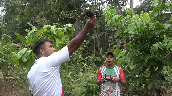 Amazonas: So kämpft der Tikuna-Stamm gegen Brandstifter Amazonas: So kämpft der Tikuna-Stamm gegen Brandstifter
