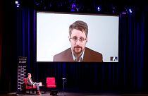 إدوارد سنودن يروي أول تجربة له في "القرصنة": كنت في السادسة من عمري!