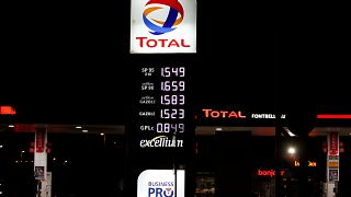 الهجوم على المنشئات النفطية السعودية يلقي بظلاله على أسعار الوقود بفرنسا ويغضب السترات الصفراء