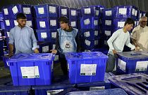 هشدار طالبان به معلمان و دانشجویان: در انتخابات شرکت کنید کشته می‌شوید