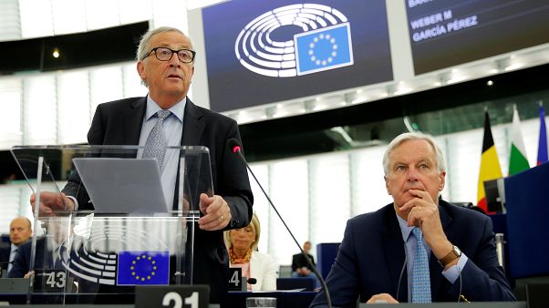 Jean-Claude Juncker et Michel Barnier Jean-Claude Juncker et Michel Barnier