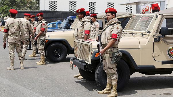 مقتل 9 "عناصر ارهابية" أثناء اشتباكات مع قوات الأمن المصرية في القاهرة مقتل 9 "عناصر ارهابية" أثناء اشتباكات مع قوات الأمن المصرية في القاهرة