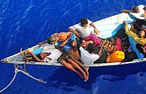 090525-N-4774B-032 .Gulf of Aden