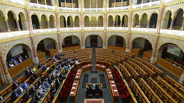Az Országgyűlés rendkívüli plenáris ülésén 2019. szeptember 18-án Az Országgyűlés rendkívüli plenáris ülésén 2019. szeptember 18-án