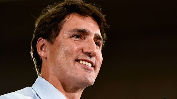 Trudeau esmer makyajlı fotoğrafı nedeniyle özür diledi: "Aptalca bir şeydi" Trudeau esmer makyajlı fotoğrafı nedeniyle özür diledi: "Aptalca bir şeydi"