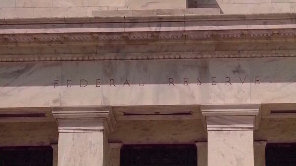 La Fed taglia i tassi d'interesse di 25 punti base: scoppia lite con Trump (per lui troppo poco) La Fed taglia i tassi d'interesse di 25 punti base: scoppia lite con Trump (per lui troppo poco)