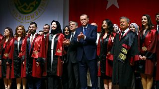 Cumhurbaşkanı Erdoğan 2017 yılında İstanbul Üniversitesi Tıp Fakültesi'nde mezuniyet törenine katıldı.