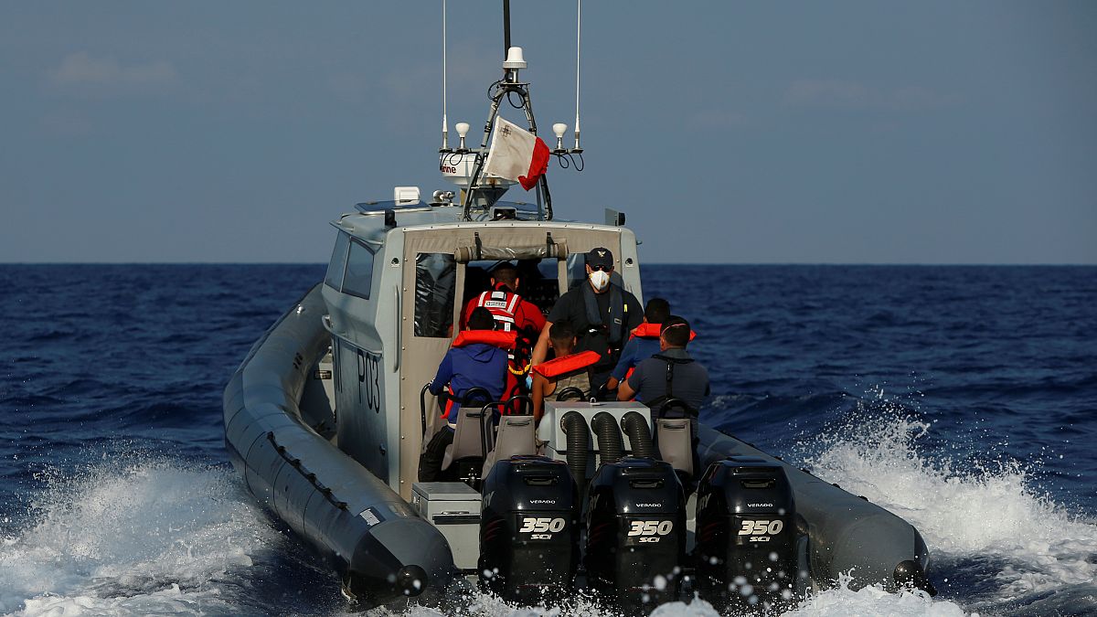 Среди средиземноморских мигрантов есть подозреваемые в терроризме — Интерпол