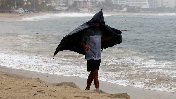 Lorena se transforma en huracán frente a costas mexicanas de Colima Lorena se transforma en huracán frente a costas mexicanas de Colima