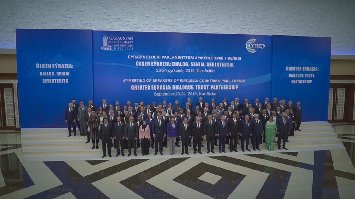 Kazajistán celebra la conferencia de portavoces parlamentarios euroasiáticos