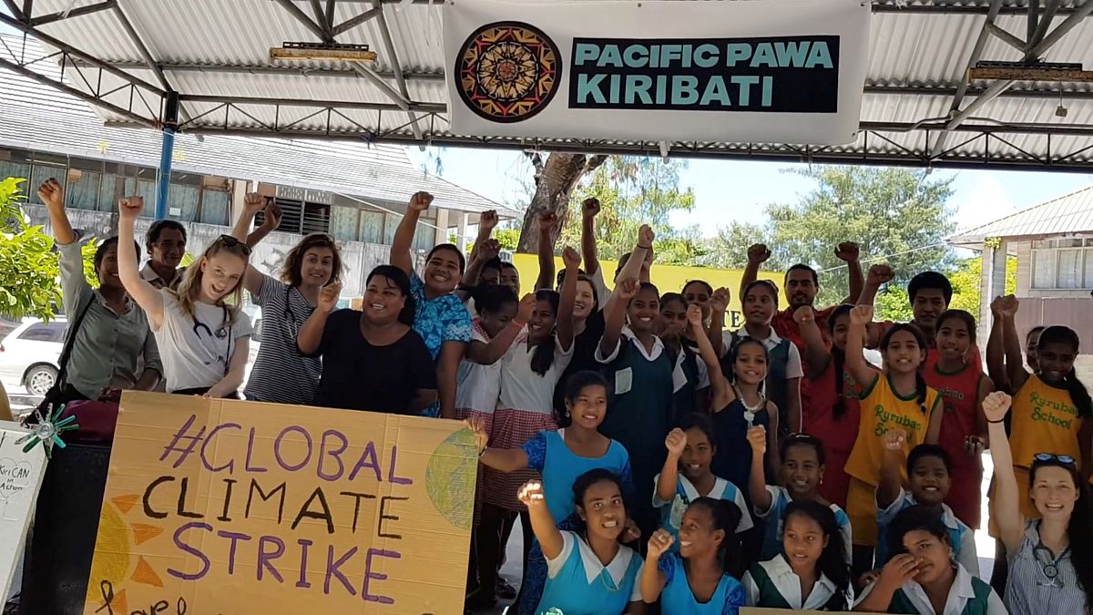Klimademonstranten in Kiribati.