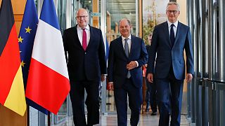 فرانسه و آلمان در زمینه صادرات سلاح توافقنامه امضاء می‌کنند