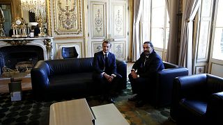 الرئيس الفرنسي إيمانويل ماكرون ورئيس الحكومة اللبنانية سعد الحريري في قصر الإليزيه بباريس