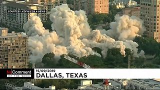 Antigo banco implode em Dallas