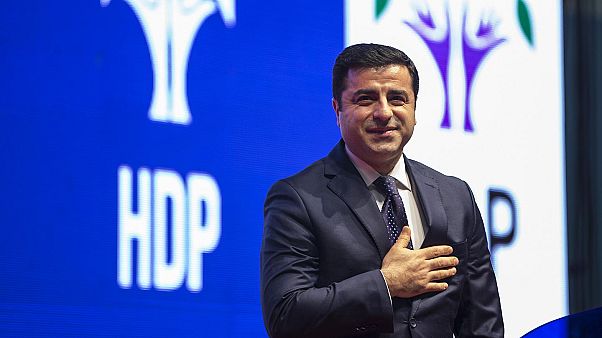 Tahliyesi beklenen Demirtaş'a Ankara Savcılığı'ndan aynı suçlamadan ayrı bir soruşturma Tahliyesi beklenen Demirtaş'a Ankara Savcılığı'ndan aynı suçlamadan ayrı bir soruşturma