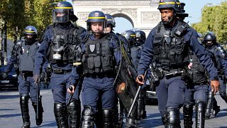تعزيزات أمنية شديدة استعدادا لمظاهرات السترات الصفراء في فرنسا