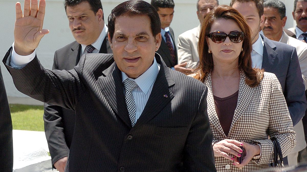الرئيس التونسي الأسبق زين العابدين بن علي وحرمه (أرشيف/ مايو 2010)