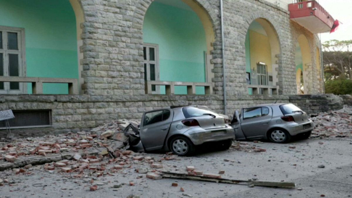 زلزال عنيف يهز ألبانيا