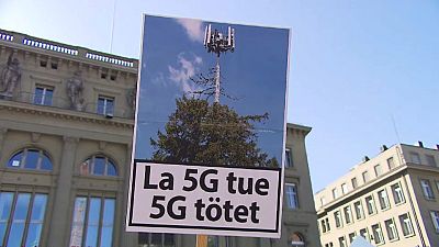 احتجاجات كبيرة في سويسرا ضد تكنولوجيا شبكة الجيل الخامس للاتصالات
