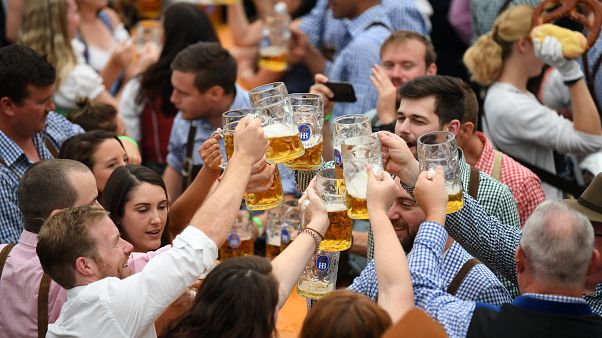 Το Oktoberfest άνοιξε τις πύλες του Το Oktoberfest άνοιξε τις πύλες του