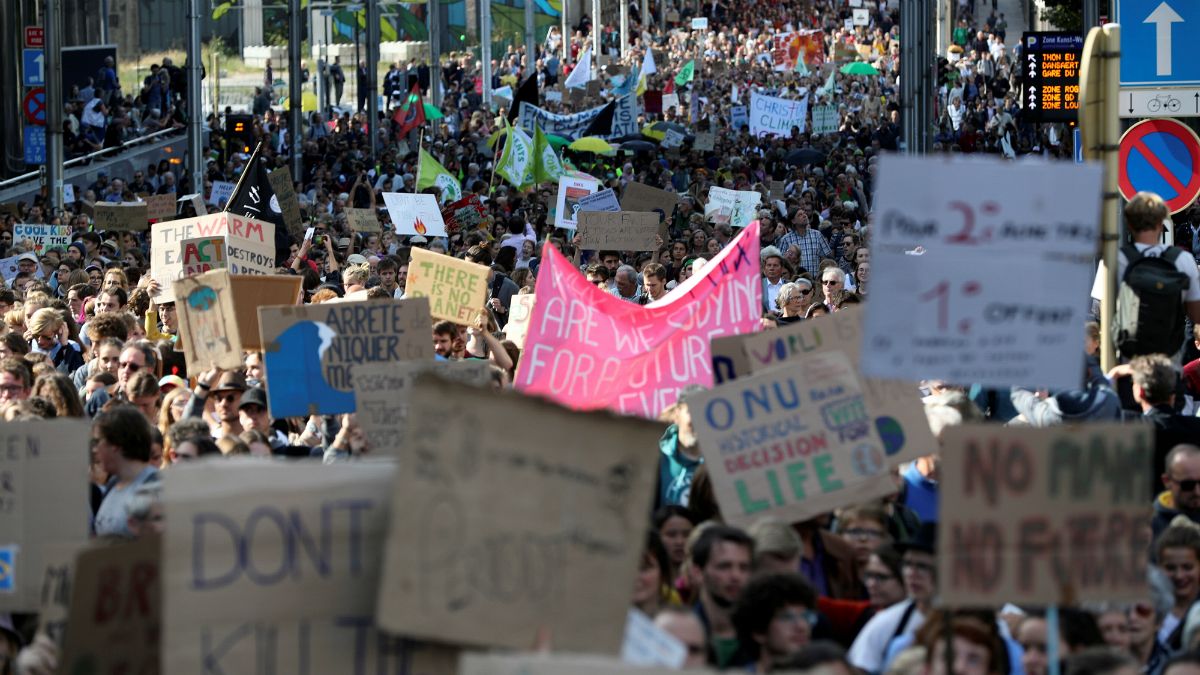 Fim de semana de manifestações pelo clima termina com Domingo sem carros em Bruxelas