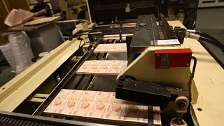 Reuters: Türk hükümeti, batık kredileri üstlenmeleri ve kredi vermeleri için bankaları zorluyor