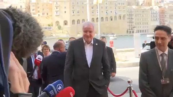 Immigrazione: accordo sulla redistribuzione al vertice di Malta Immigrazione: accordo sulla redistribuzione al vertice di Malta