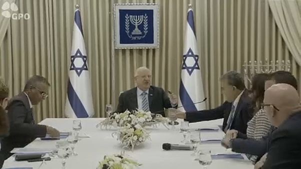 Folytatta az egyeztetést az izraeli államfő Folytatta az egyeztetést az izraeli államfő