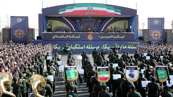 إيران رداً على جونسون: على بريطانيا التوقف عن بيع السلاح للسعودية إيران رداً على جونسون: على بريطانيا التوقف عن بيع السلاح للسعودية