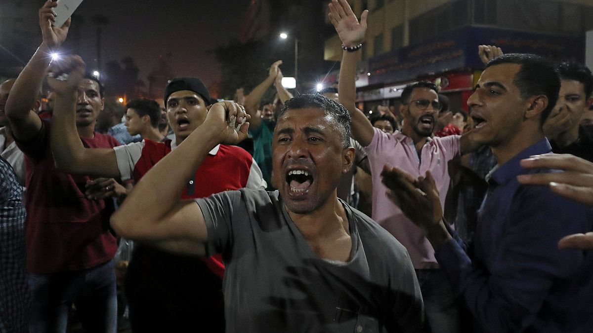 محتجون في القاهرة السبت الماضي 