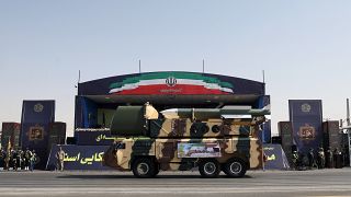 الجيش الإيراني يستعر صواريخ خلال احتفال بعيد الجيش الوطني يوم الاحد 22 أيلول سبتمبر. طهران ع/ط رويترز.