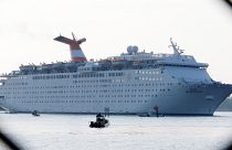 Norvégia a fjordjait, Cannes a kikötőjét zárja le az óriási üdülőhajók előtt
