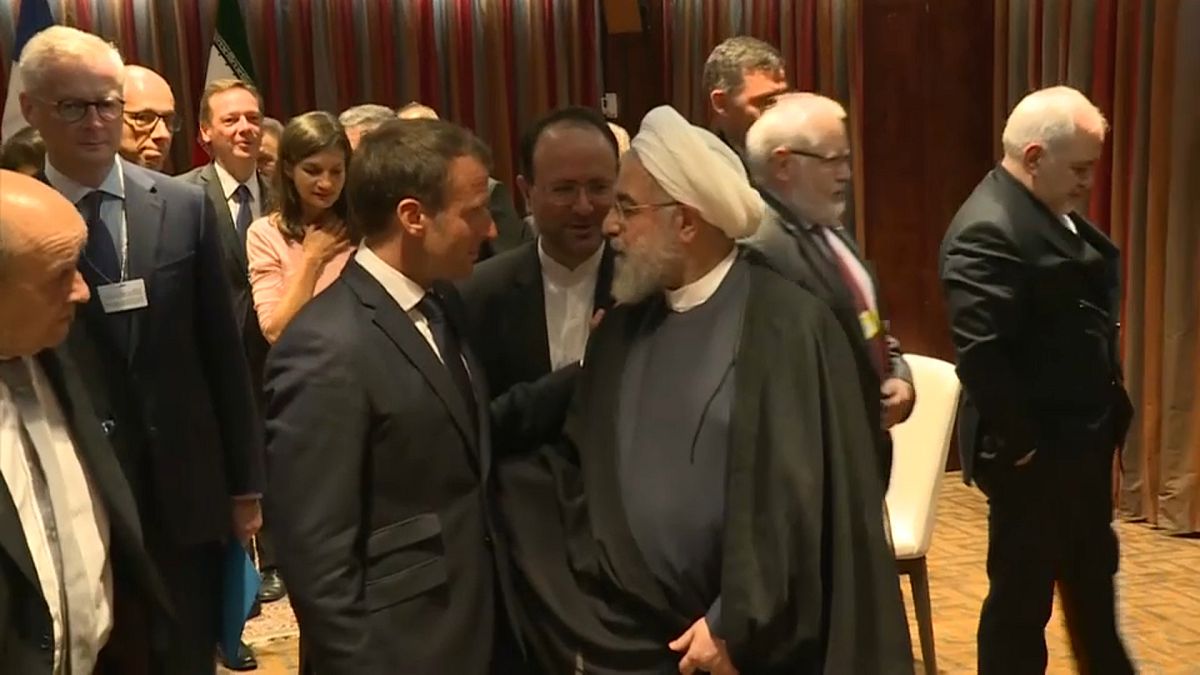 Macron media con l'Iran, prove di dialogo sul nucleare