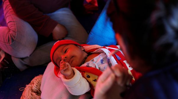 Cezayir'de bir hastanede çıkan yangın sonucu 8 bebek hayatını kaybetti Cezayir'de bir hastanede çıkan yangın sonucu 8 bebek hayatını kaybetti