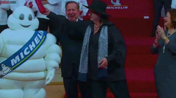 La plainte en justice de Marc Veyrat contre le guide Michelin La plainte en justice de Marc Veyrat contre le guide Michelin