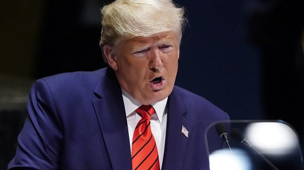 Donald Trump diz que as políticas de fronteira aberta são "cruéis" e "más" Donald Trump diz que as políticas de fronteira aberta são "cruéis" e "más"