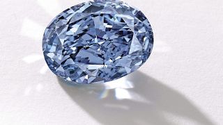 A 'De Beers Millennium Jewel 4' nevű, 10.10 karátos kék gyémánt Hongkongban