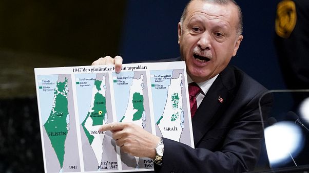 BM'de konuşan Erdoğan'dan ABD, Rusya ve İran'a Suriye'deki "güvenli bölgeye" destek çağrısı BM'de konuşan Erdoğan'dan ABD, Rusya ve İran'a Suriye'deki "güvenli bölgeye" destek çağrısı