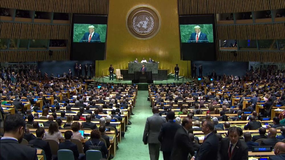 Dossiers brûlants à la tribune de l'ONU, Macron espère encore une rencontre Trump-Rohani