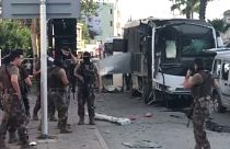 Adana'da çevik kuvvet polislerini taşıyan araca bombalı saldırı: Yaralılar var